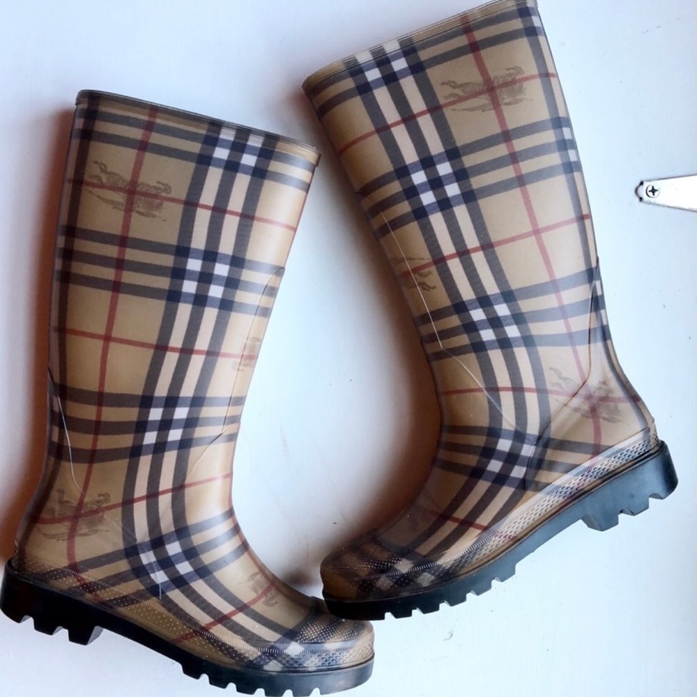 ‼️BURBERRY RAIN BOOTS ‼️